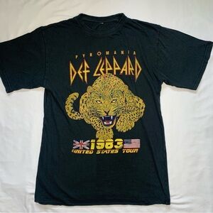 🌸Def Leppard Band Tee
